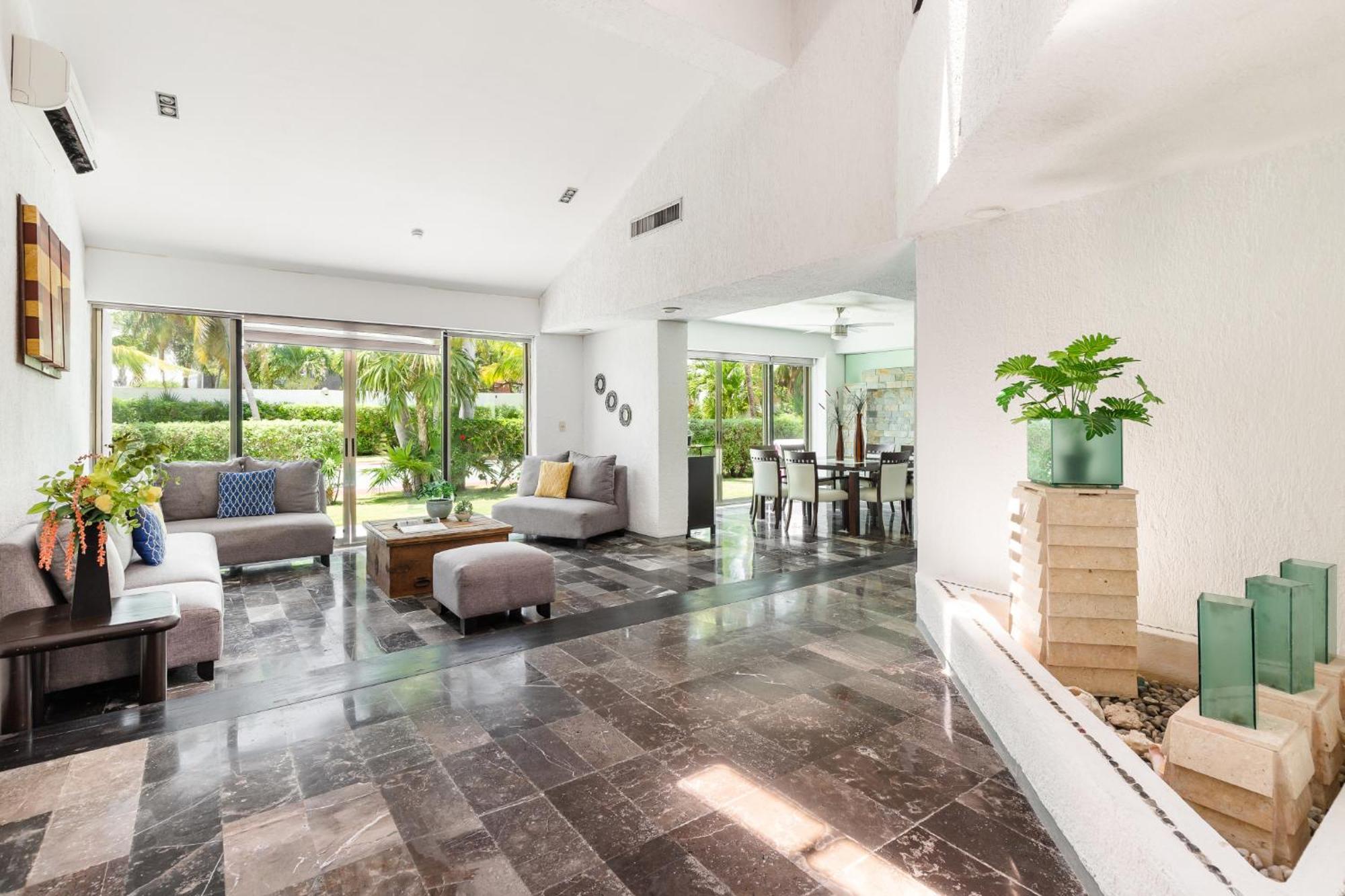 Large House - Walking To Beach - 10 Guests! Cancun Luaran gambar
