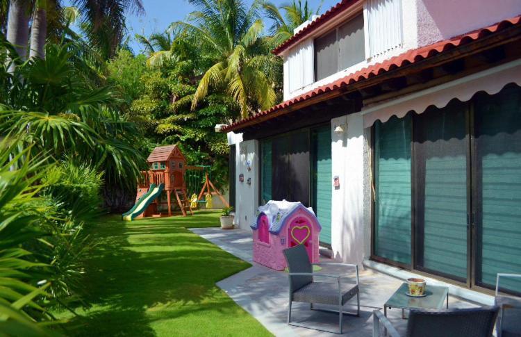 Large House - Walking To Beach - 10 Guests! Cancun Luaran gambar