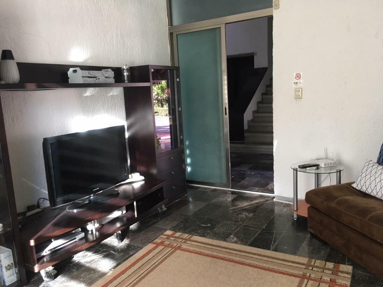 Large House - Walking To Beach - 10 Guests! Cancun Luaran gambar